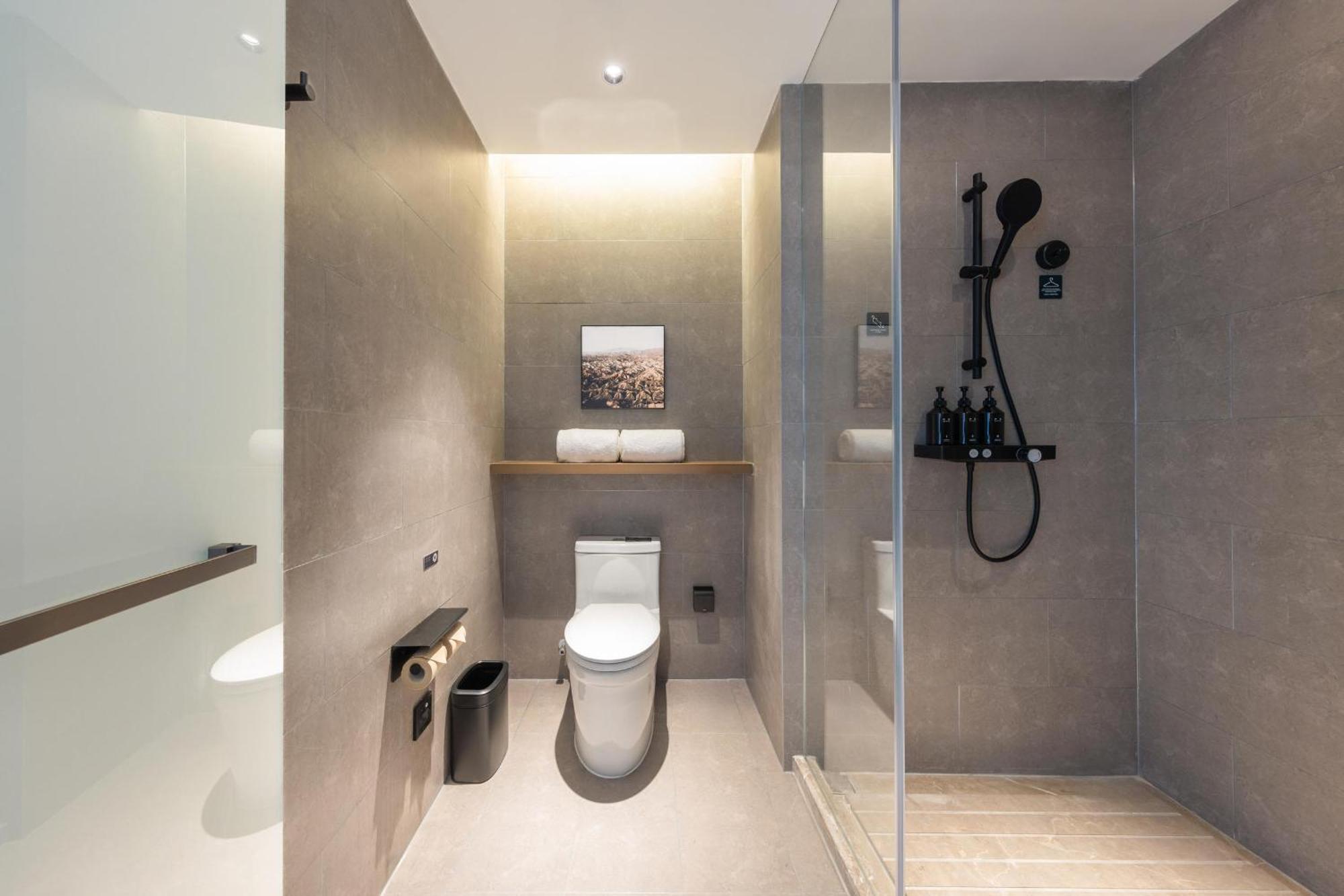 Atour Hotel Wuhan Chuhe Han Street Hongshan Plaza Exteriör bild