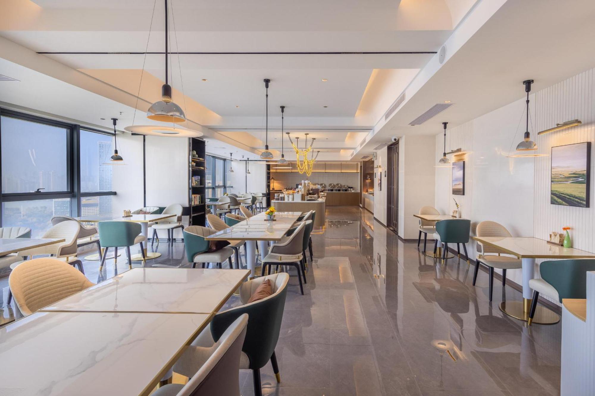 Atour Hotel Wuhan Chuhe Han Street Hongshan Plaza Exteriör bild